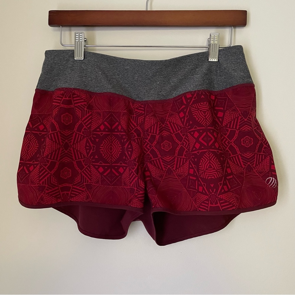 Red Print MPG Running Shorts, Size M